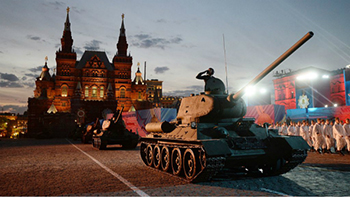 Russia and the West are declining, and things are unpredictable.jpg