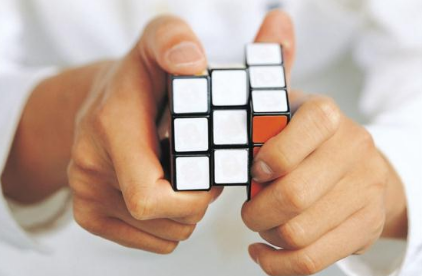 This speed is amazing! The Australian guy restored the Rubik’s Cube in 4.73 seconds and broke the world record! .jpg