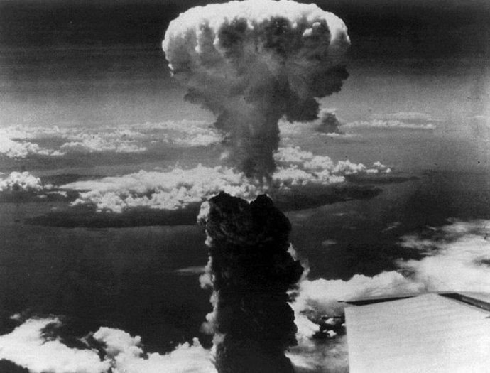 广岛原子弹爆炸图