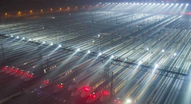Chinese go home, the world’s largest annual human migration .jpg