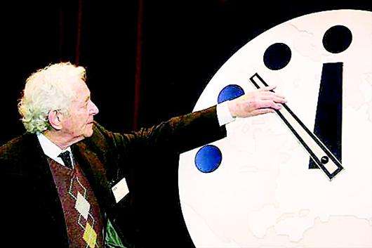 Scientists call the end of the clock just 2.5 minutes away from the end of the world.jpg