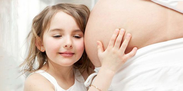 Spain appoints "Minister of Housing" to save birth rate.jpg