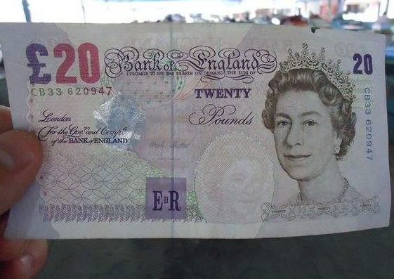英国女子在商店捡到20英镑未归还被判盗窃罪
