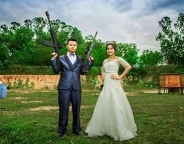 泰国新人举行婚礼 宾客兴奋开枪致人死亡