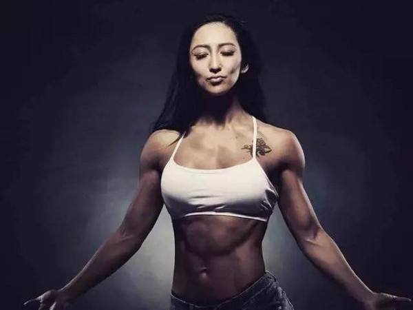 Chinese fitness goddess Mou Cong won the Arnold bodybuilding championship.jpg