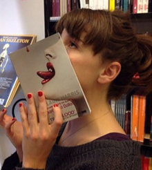 French independent bookstores have a big brainstorm and employees take creative photos together! .jpg