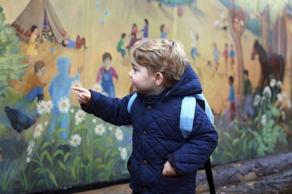 The little prince George is going to school. Let’s see what his school uniforms are. .jpg