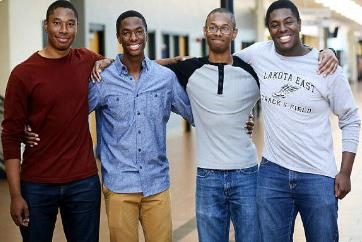 School-dominant family! Quadruplets were admitted to Harvard and Yale at the same time! .jpg