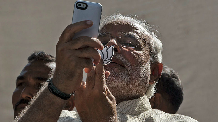 Indian mobile phone manufacturers call on the government to help deal with Chinese rivals.jpg