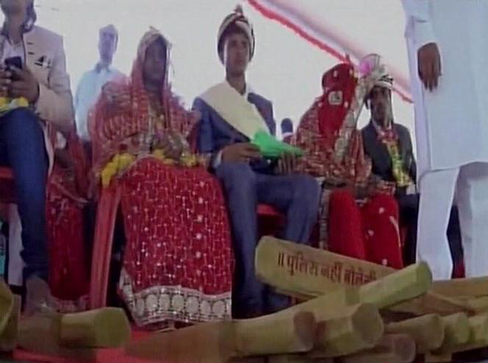 Indian officials issued wooden sticks for brides to defend themselves against domestic violence after drinking. .jpg