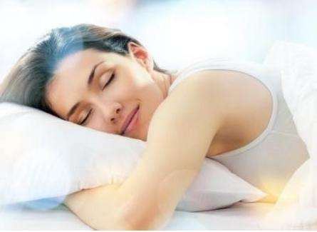 研究表明 充足睡眠真的能美容