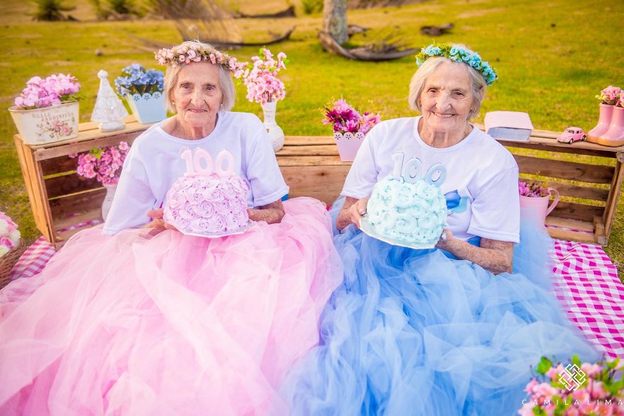 The 100-year-old twin sisters celebrated their birthday together.jpg