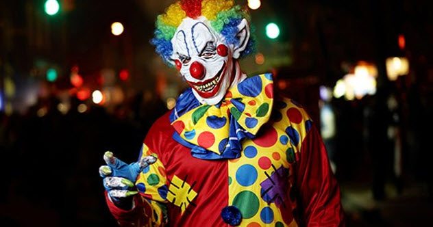 10 psychological factors that people are afraid of clowns (below).jpg