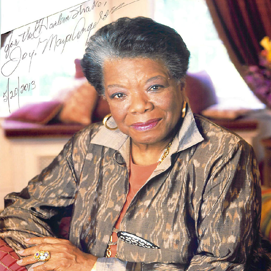 被载入美国历史的女性-Maya Angelou.jpg