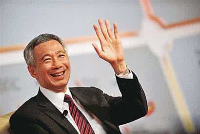 新加坡总理李显龙强调须谨慎制定移民政策.jpg