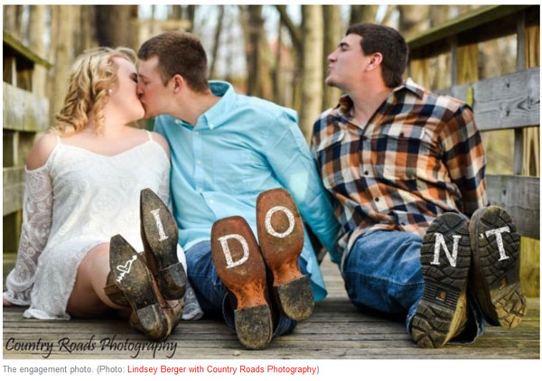 The protagonist of the "three-person wedding photo" became popular.jpg