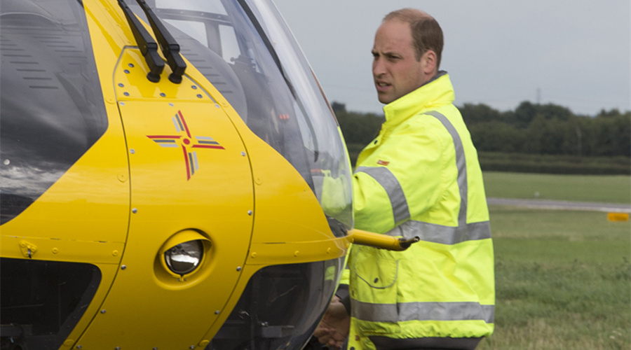 Prince William resigned as a pilot and became a full-time royal family .jpg
