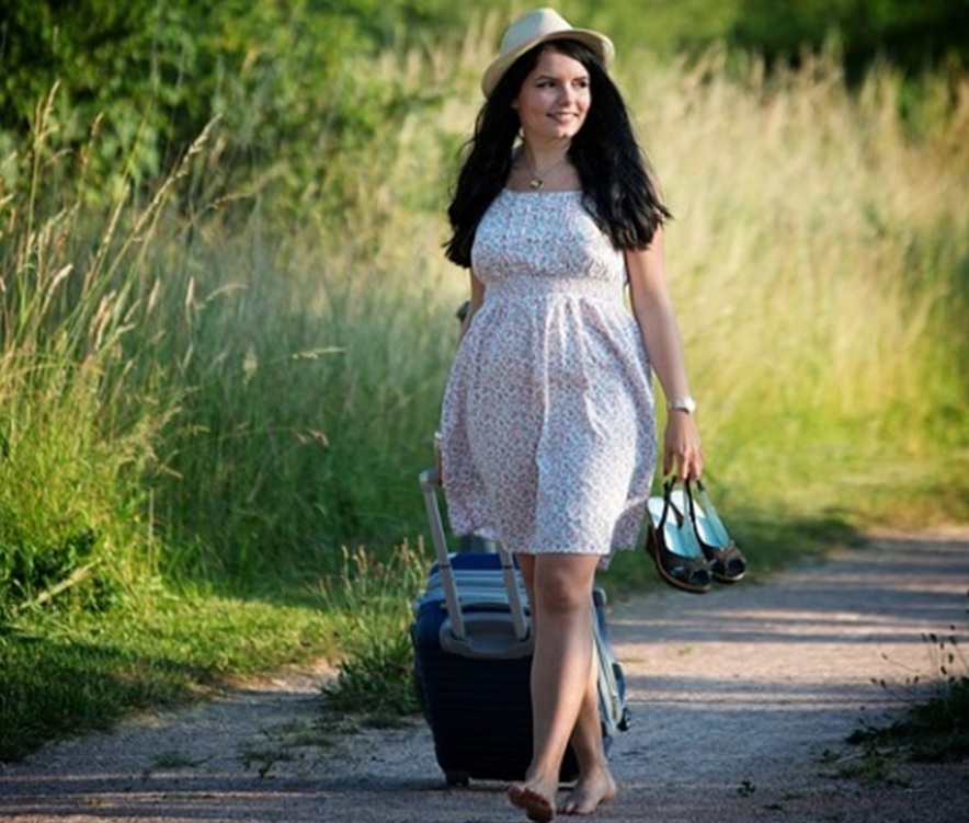 Safety advice for pregnant women travelling alone.jpg
