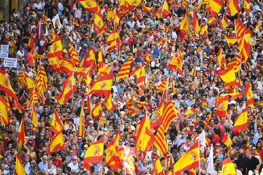 A large-scale anti-independence demonstration broke out in Barcelona.jpg