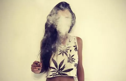 千萬別說你很high 意思是你吸毒了!