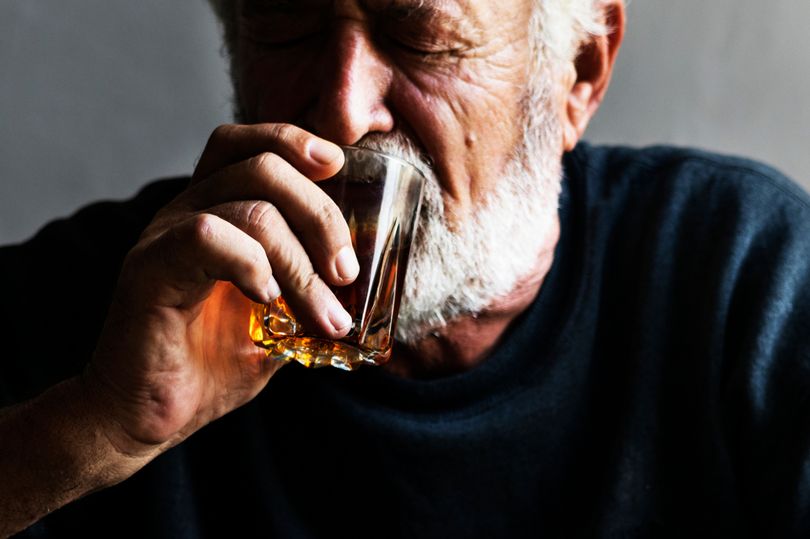 多年饮酒的代价:越来越多的老年人死于喝酒.jpg