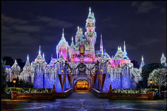 Shanghai Disney adjusted the ticket price in June this year to a maximum of 665 yuan.jpg