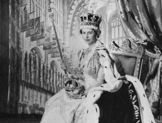 英国女王伊丽莎白二世吐槽加冕经历