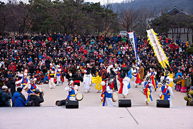 韩国传统庆典.jpg