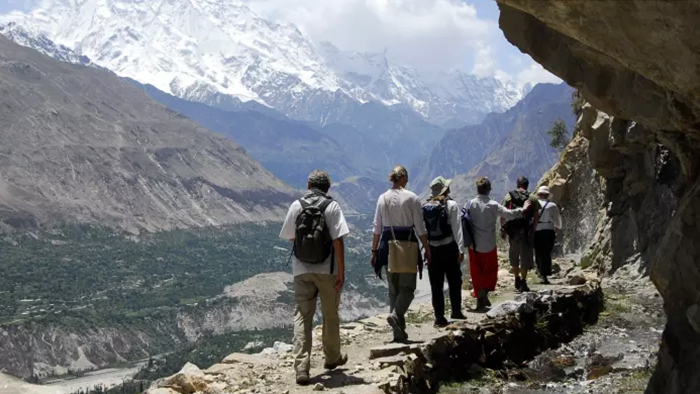 European and American Fashion: Adventure Tour for the Elderly.jpg