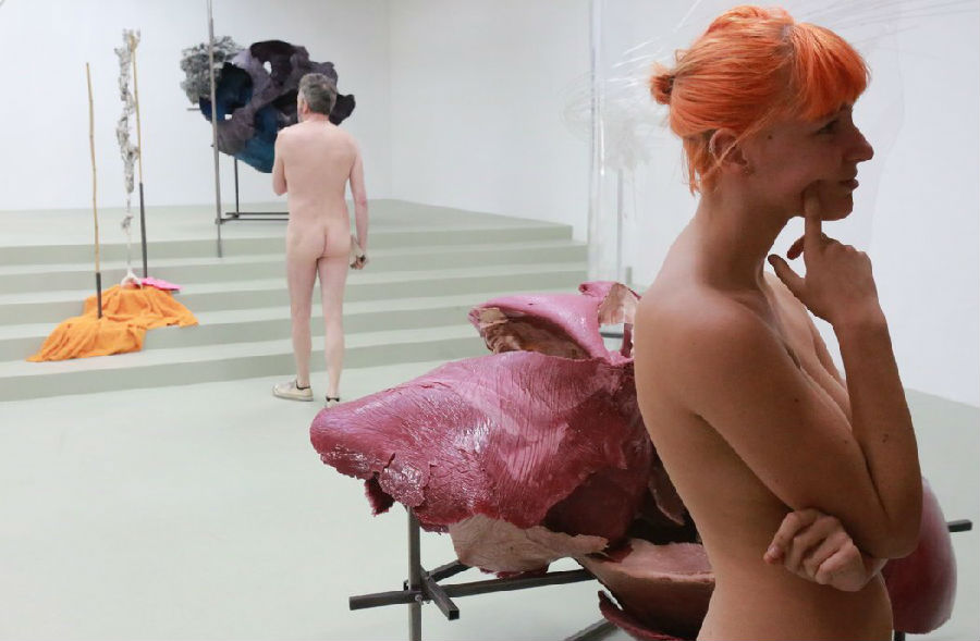 What kind of experience is visiting a museum naked?.jpg