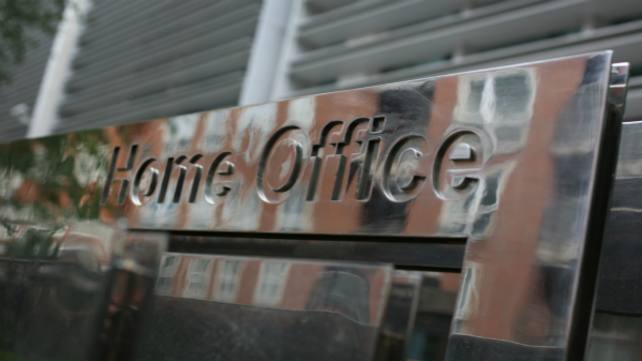 The British Home Office made mistakes or ordered 7000 foreign students to leave the country.jpg