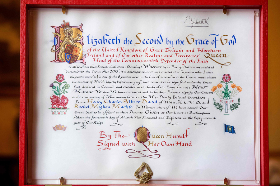 The marriage certificate of Prince Meghan Harry is more delicate than the hand account.jpg