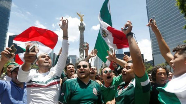 战胜德国队 墨西哥球迷狂欢引发“人造地震”.jpg
