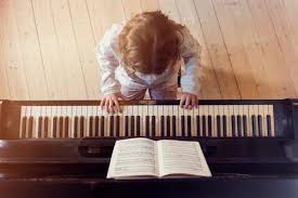 Research finds that learning the piano helps improve children’s language skills.jpg