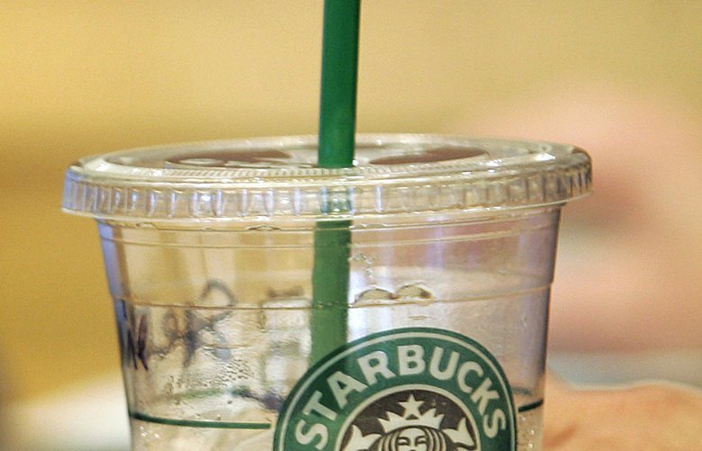 Starbucks will completely suspend plastic straws before 2020.jpg