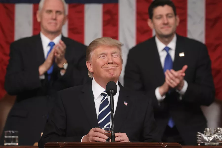 The "Trump Chicken" went to sea again, and the President of the United States was going to be broken again.jpg