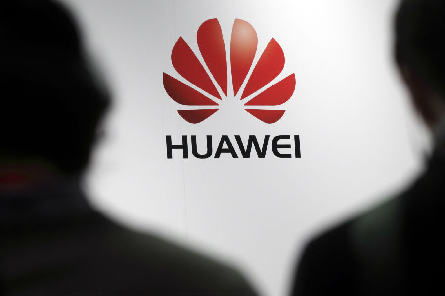 For the first time, Huawei’s global sales of mobile phones surpassed Apple.jpg