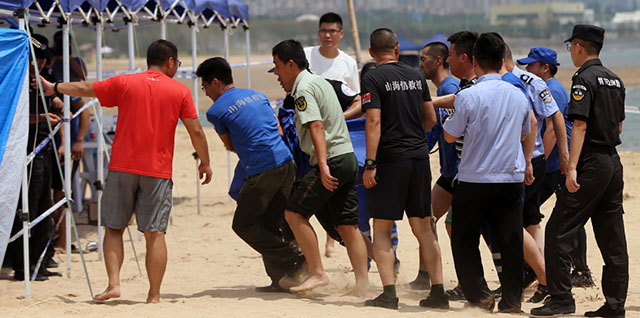 The twin girls of Beijing drowned in Qingdao .jpg