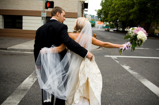 研究显示 在特定日期举行婚礼可能导致离婚
