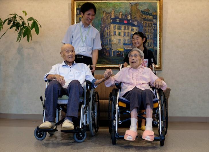 令人羡慕! 日本这对夫妻的婚姻已长达80年!