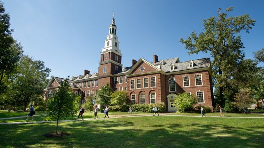 The cost-effective ranking of American universities is released. Berea College ranks first.jpg