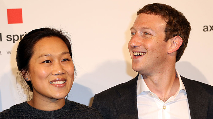 Zuckerberg sells stocks to cash out to support his own philanthropy.jpg