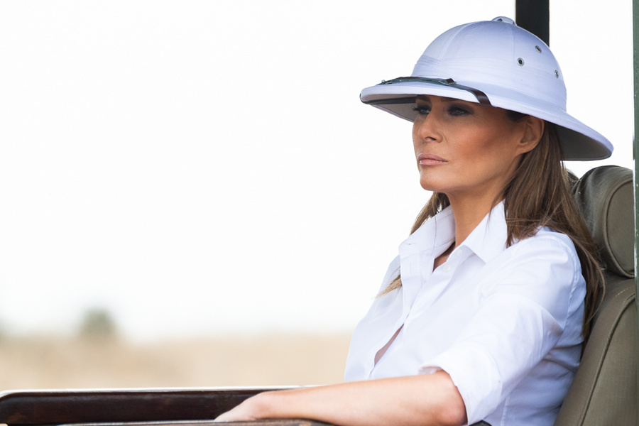 Because of a hat, the first lady of the United States can be sprayed miserably.jpg