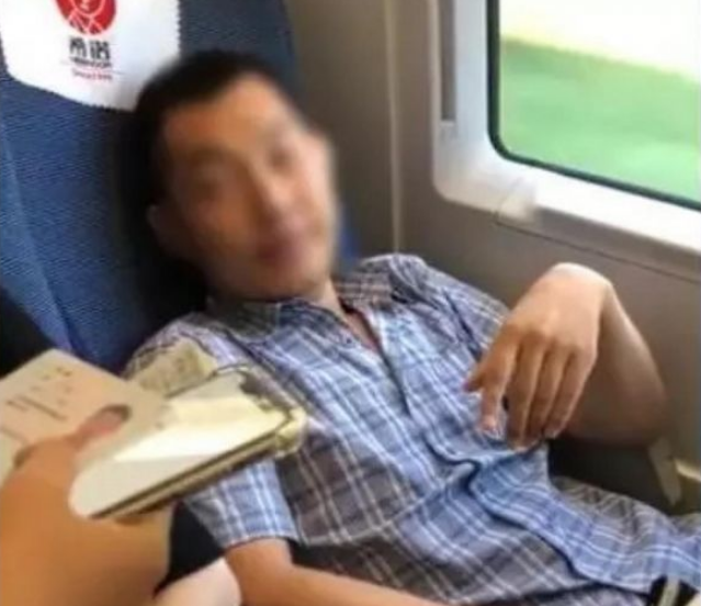 Guangdong promulgated the country's first law to prohibit seat hegemony.jpg
