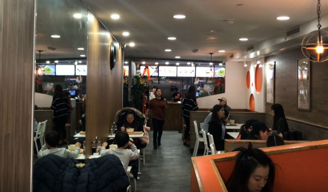 Shaxian Snacks opened in the U.S. within 3 hours and closed because of too many people.jpg