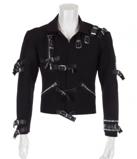 Michael Jackson’s signature jacket was sold at a sky-high price of about US$300,000.jpg
