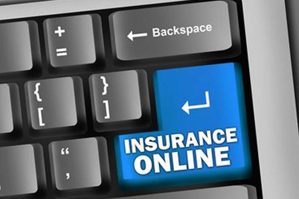 The report shows that online insurance is becoming more and more popular among young people in China.jpg