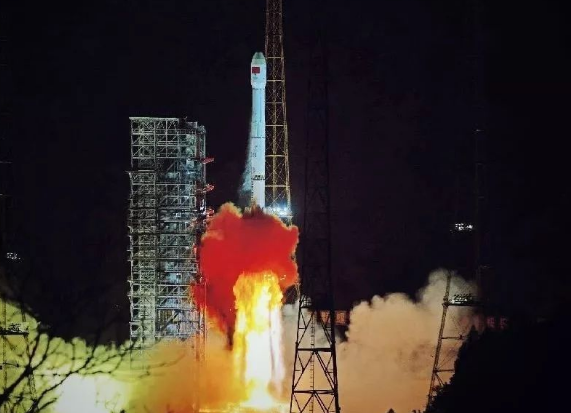 my country’s successful launch of the Chang'e-4 probe will reveal the secrets of the back of the moon.jpg