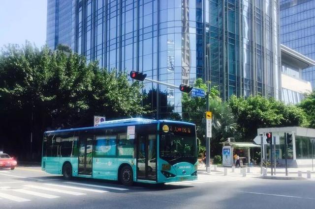 Shenzhen promotes the full electrification of public transport, which foreign media call a "silent revolution".jpg