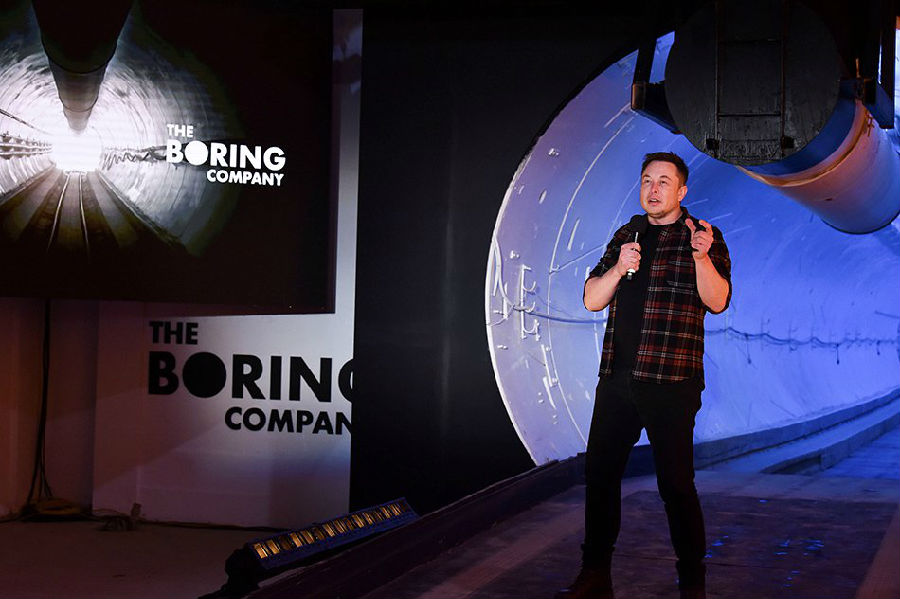 Musk unveiled the mystery of the first underground transportation tunnel.jpg